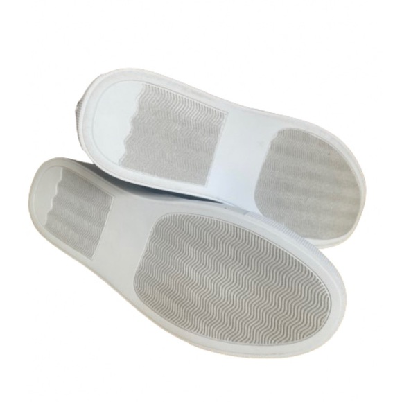 STEVE MADDEN Quilted Slip-on - New in box! - Picture 6 of 12